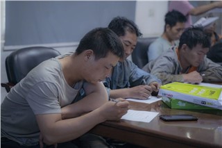 朝陽集團開展行車和有限作業(yè)空間安全操作培訓(xùn)、道路交通安全培訓(xùn)